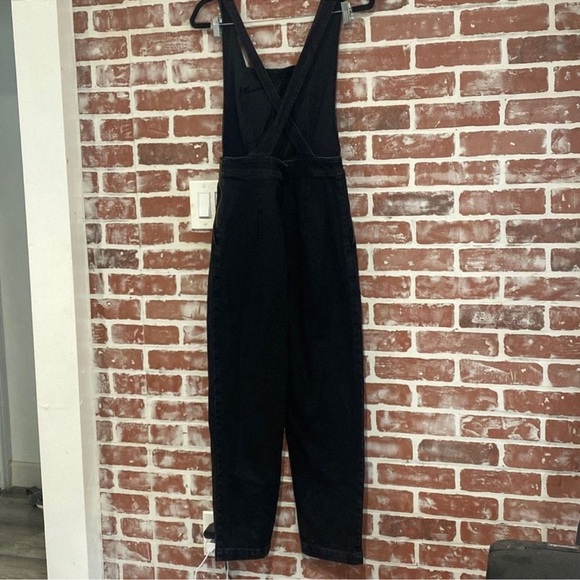 Madewell Denim Cross Back Jumpsuit in Clybourn Wash Size 6 - Picture 9 of 10